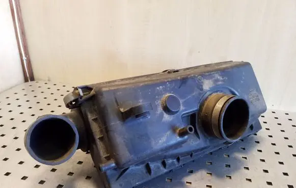 Subaru Legacy Air filter box
