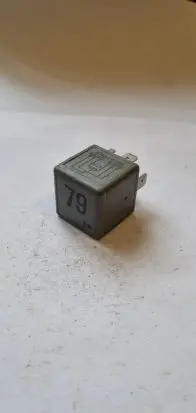 Volkswagen PASSAT B3 Other relay 191927841 V23134A52X196