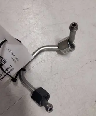 Volvo S90, V90 Fuel injector supply line/pipe 31303505 170209