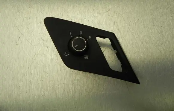 Volkswagen Golf VII Electric window control switch 5G0959565AJ