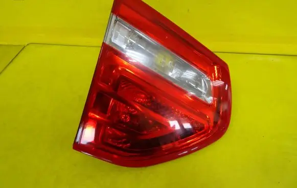 Citroen C4 Grand Picasso Tailgate rear/tail lights 9653547777