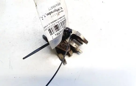 Mercedes-Benz E W212 Fuel Injector clamp holder