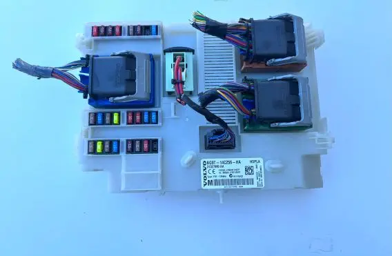 Volvo V60 Fuse module 31327995AA 31327995 BG9T14C256HA