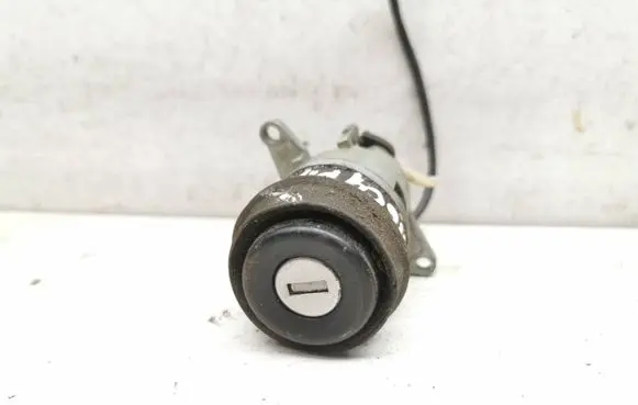 Audi A6 S6 C4 4A Tailgate lock latch 
