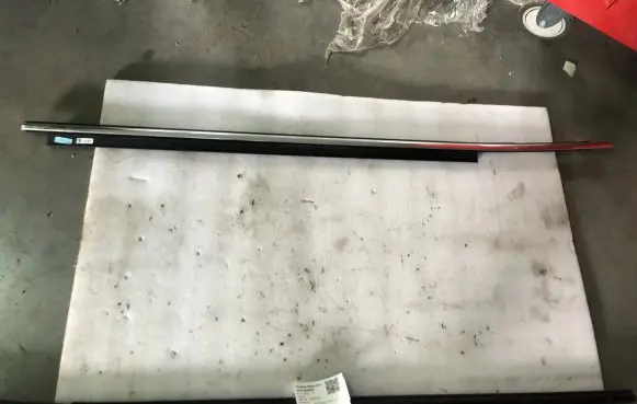 Audi A5 8T 8F Door glass trim 8T0853284