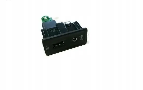 Seat Ibiza IV (6J,6P) USB socket connector 5C0035222E