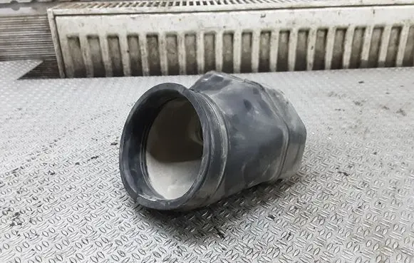 Hyundai Terracan Air intake hose/pipe 28221H1915