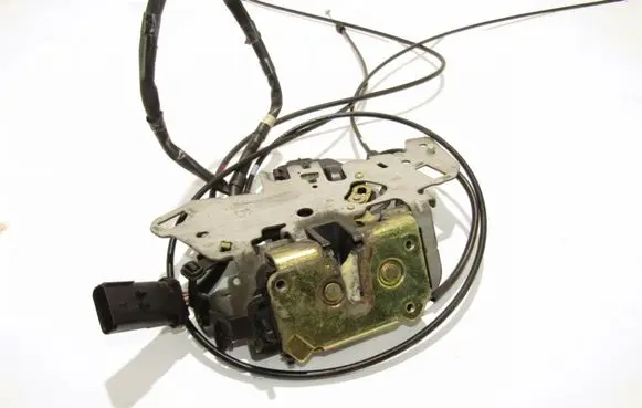 Chrysler Voyager Sliding door lock 