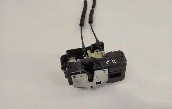Chevrolet Captiva Front door lock