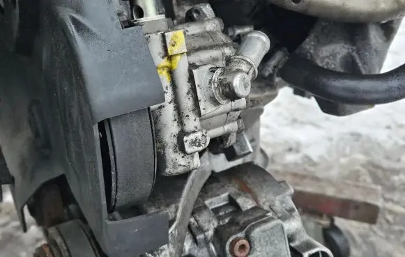 Audi A4 S4 B5 8D Power steering pump