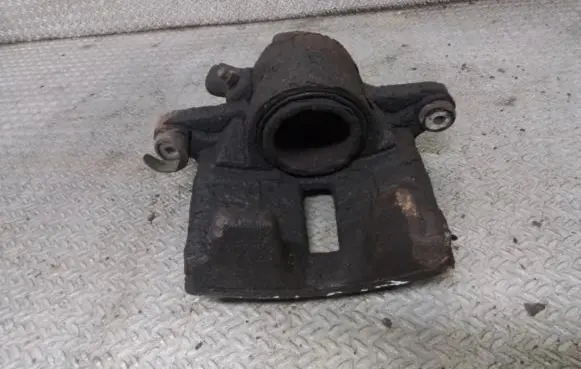 Citroen C4 I Front brake caliper