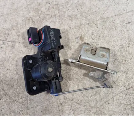 Opel Corsa C Tailgate exterior lock 90534784 09183495 18092003
