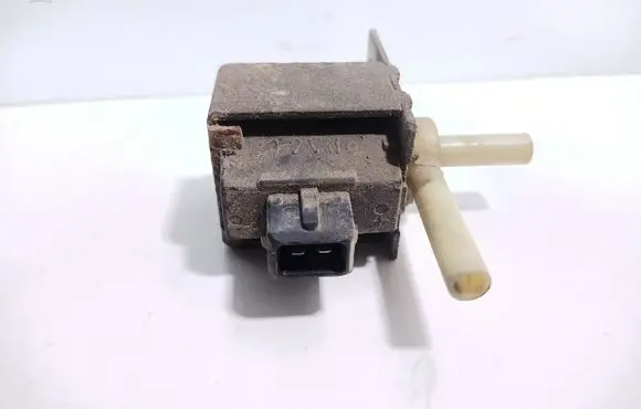 Audi 100 200 5000 C3 Vacuum valve 