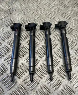 Mercedes-Benz A W176 Fuel injectors set A6510702387