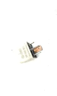 Volkswagen Golf III Other relay 171906383