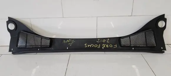 Ford Focus Wiper trim BM51A02216A D2L4A