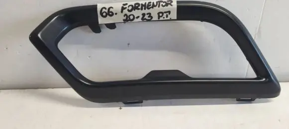 Cupra Formentor Front bumper lower grill 5FF807833