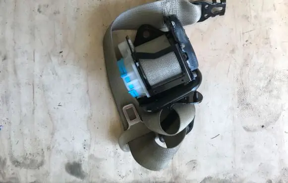 Opel Insignia A Front seatbelt 20951975