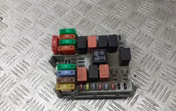 Fiat Linea Fuse box cover 51815360