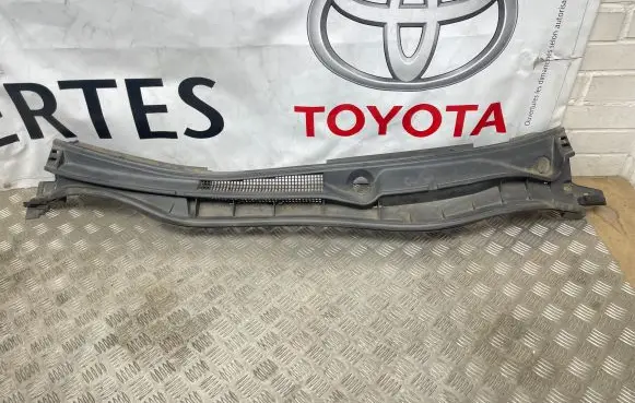 Lexus IS III XE30 Wiper trim 5570853120
