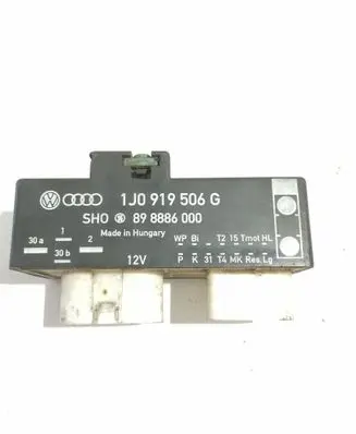 Volkswagen Touran I Coolant fan relay 1J0919506G