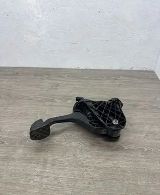 Volkswagen Caddy Clutch pedal 1T1721059DJ 1T1721321B 1K0721796M