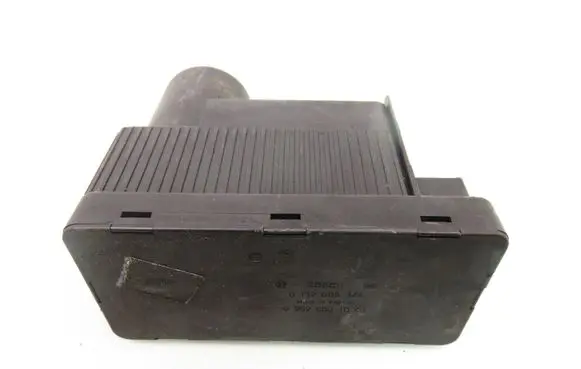 Mercedes-Benz C AMG W202 Central locking vacuum pump 2020001048 0132006344