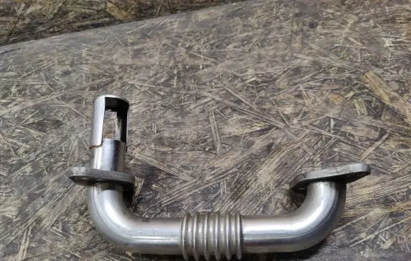EGR valve line/pipe/hose