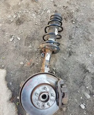 Chevrolet Cruze Front shock absorber/damper 39040194