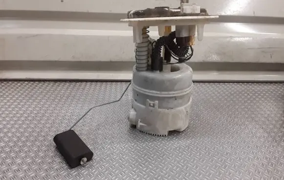 Peugeot 308 In-tank fuel pump 9681235080