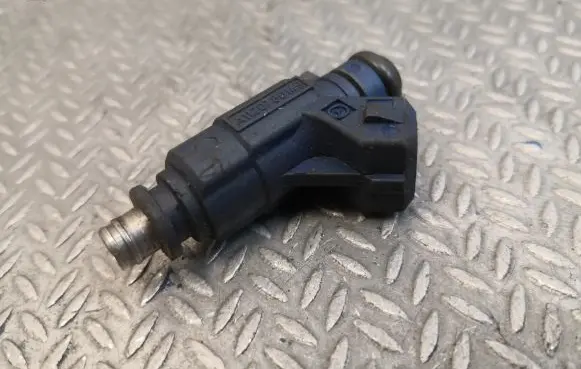 Mercedes-Benz CLK A209 C209 Fuel injector 1120780149
