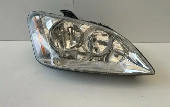Ford Focus C-MAX Headlight/headlamp 3M5113005AH