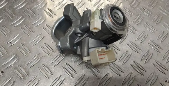 Toyota Verso Ignition lock 897830F011