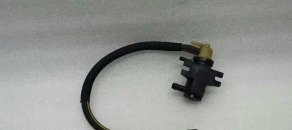 Mercedes-Benz E W212 Turbo solenoid valve A0091533128