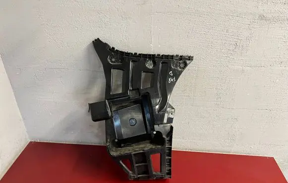 BMW X1 F48 F49 Bumper support mounting bracket corner 7332318 51127332318