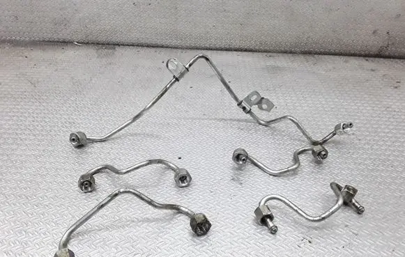 Renault Laguna III Fuel injector supply line/pipe 
