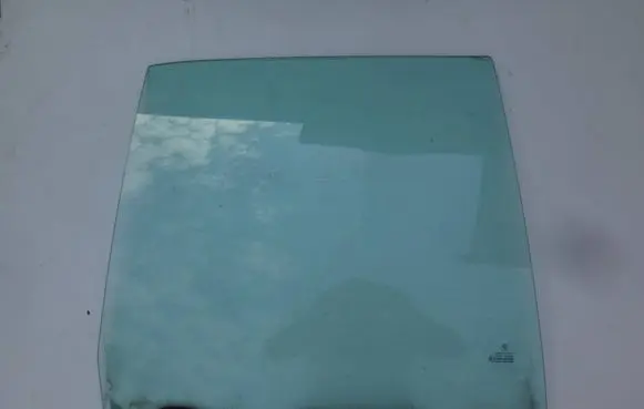 BMW 5 E34 Rear door window glass