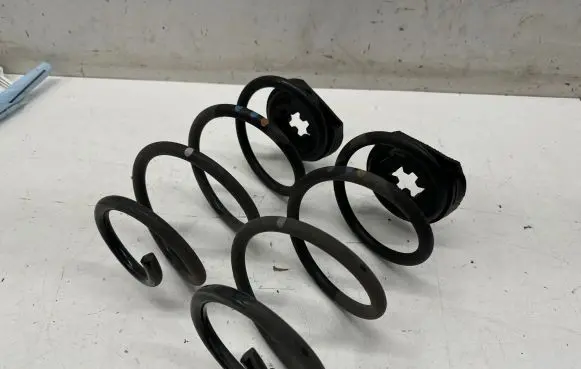 Mercedes-Benz CLA C118 X118 Rear coil spring