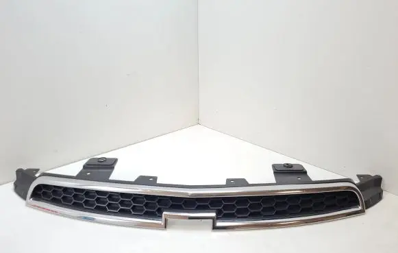 Chevrolet Orlando Front bumper upper radiator grill 95471003