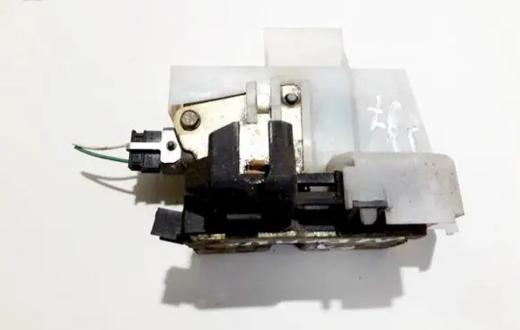 Renault Megane I Front door lock