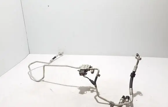 Porsche Panamera (970) Air conditioning (A/C) pipe/hose 97057310506