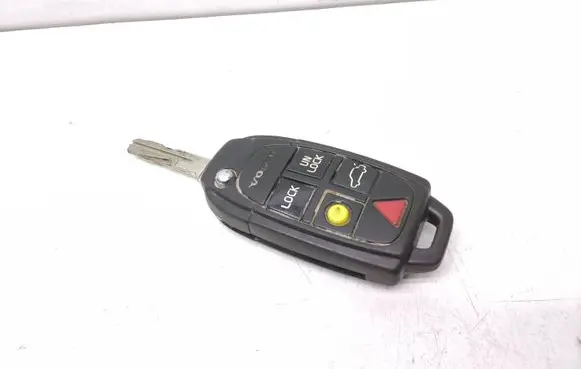 Volvo XC90 Ignition key/card 8688800