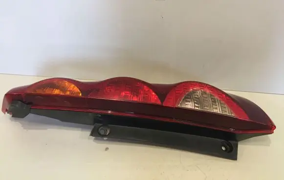 Nissan Note (E11) Rear/tail lights 22016752