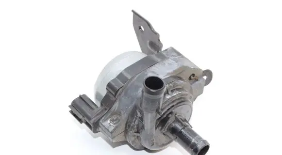 Nissan Leaf II (ZE1) Electric auxiliary coolant/water pump 215815SA0A