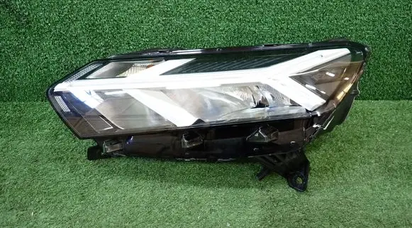 Dacia Sandero III Headlight/headlamp 260602561R