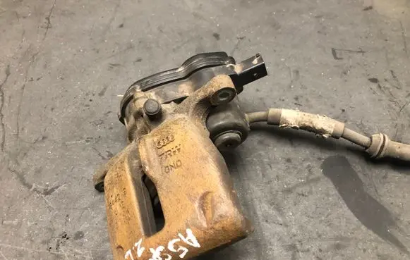 Audi A5 8T 8F Rear brake caliper 32335478