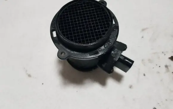 Mercedes-Benz E AMG W210 Mass air flow meter 0281002152