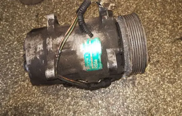 Peugeot 607 Air conditioning (A/C) compressor (pump) 1227F
