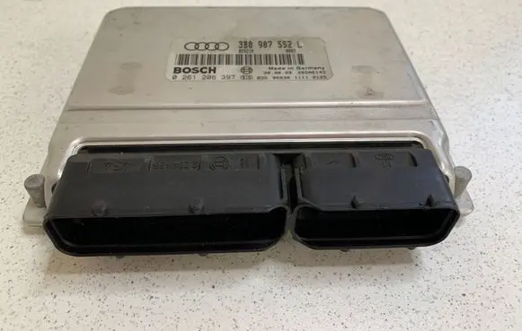 Audi A6 S6 C5 4B Engine control unit/module 3B0907552 0261206397