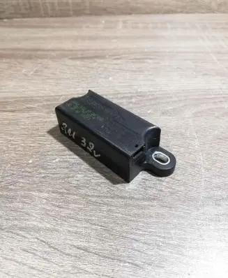 Mercedes-Benz CLS C219 Airbag deployment crash/impact sensor A0038200726Q02